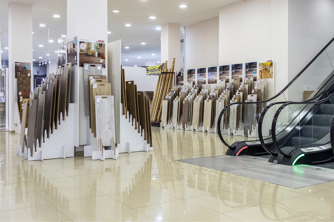 Դավիթ Անհաղթի փ․, 8